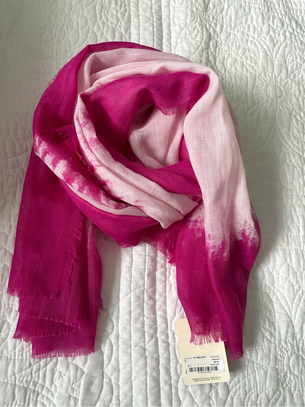 a.n.a Fuchsia to Light Pink Ombre Scarf NWT